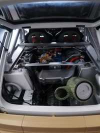 Renault 5 maxi turbo à escala 1/8.
Reprodução fiel e exclusiva do míti
