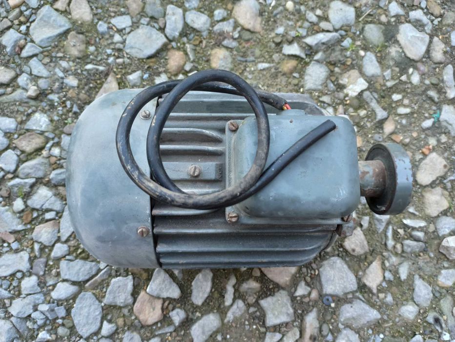 Silnik elektryczny 1,5kW 1420 obr/min 3fazowy Tamel SZJe 24a