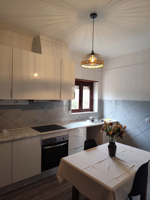 Aluga se Quarto mobilado