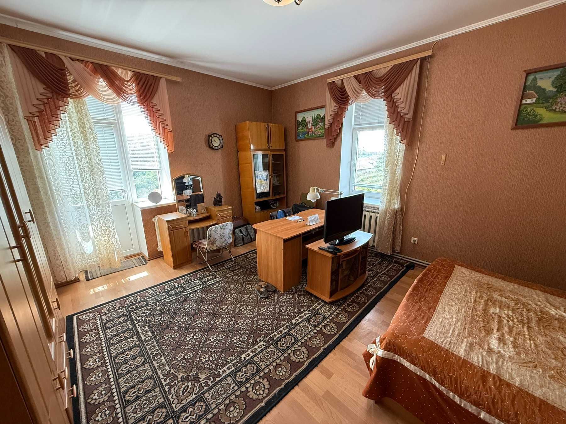 Продаж трикімнатної в новобудові. Центральна частина міста