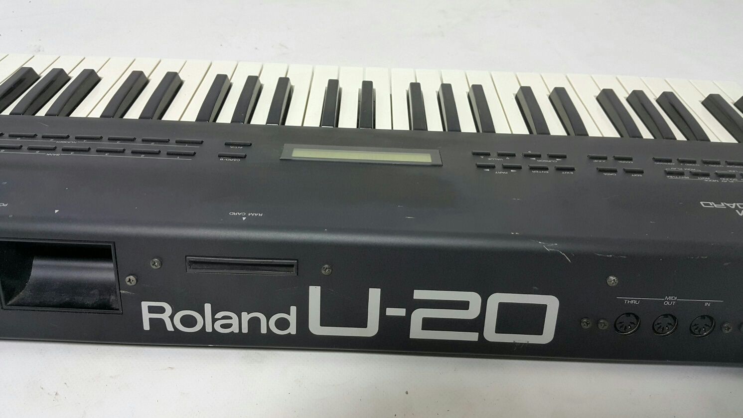 Syntezator Roland