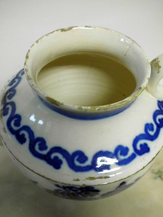 lindo antigo raro bule de chá em faiança portuguesa