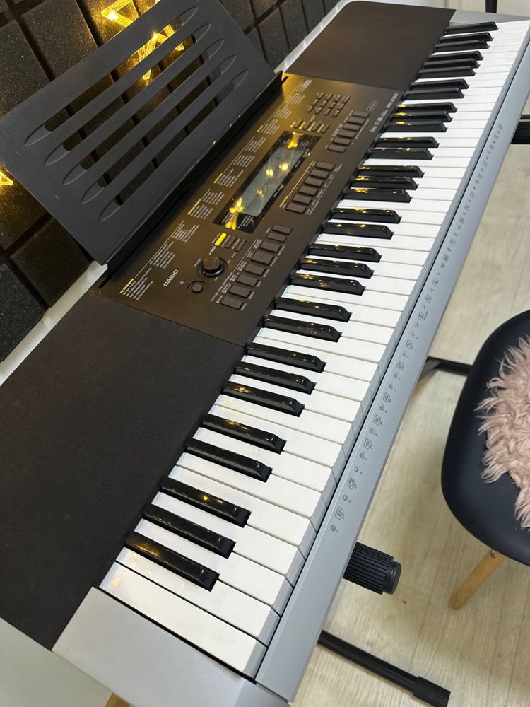 Цифрове піаніно CASIO, 76 клавіш, синтезатор, піаніно! Звук супер!