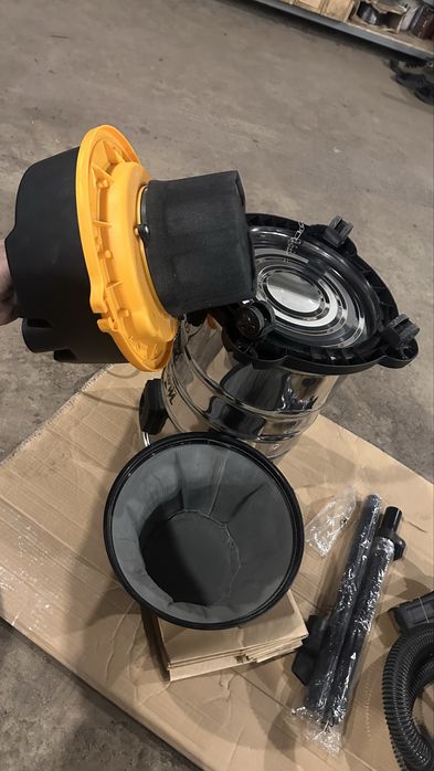 Пылесос строительный Mechtz 1530 Е