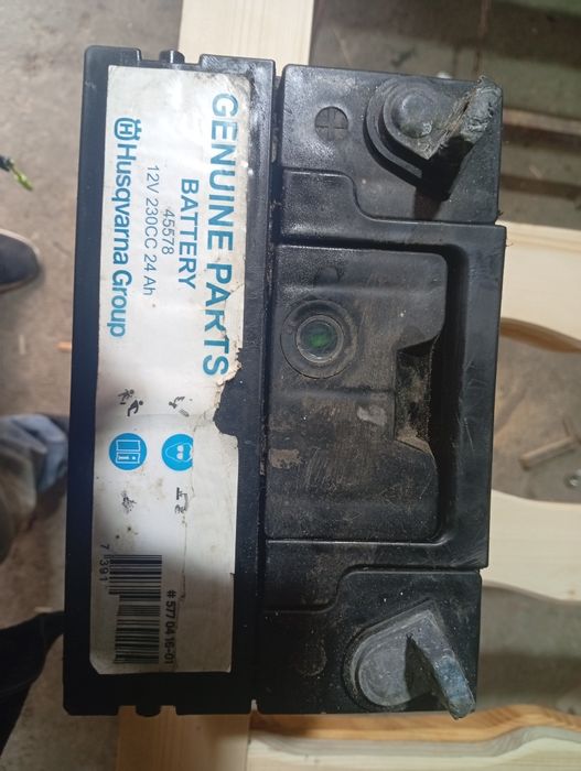 Akumulator do traktorka ogrodowego HUSGWARNA stan bdb po 1sezonie