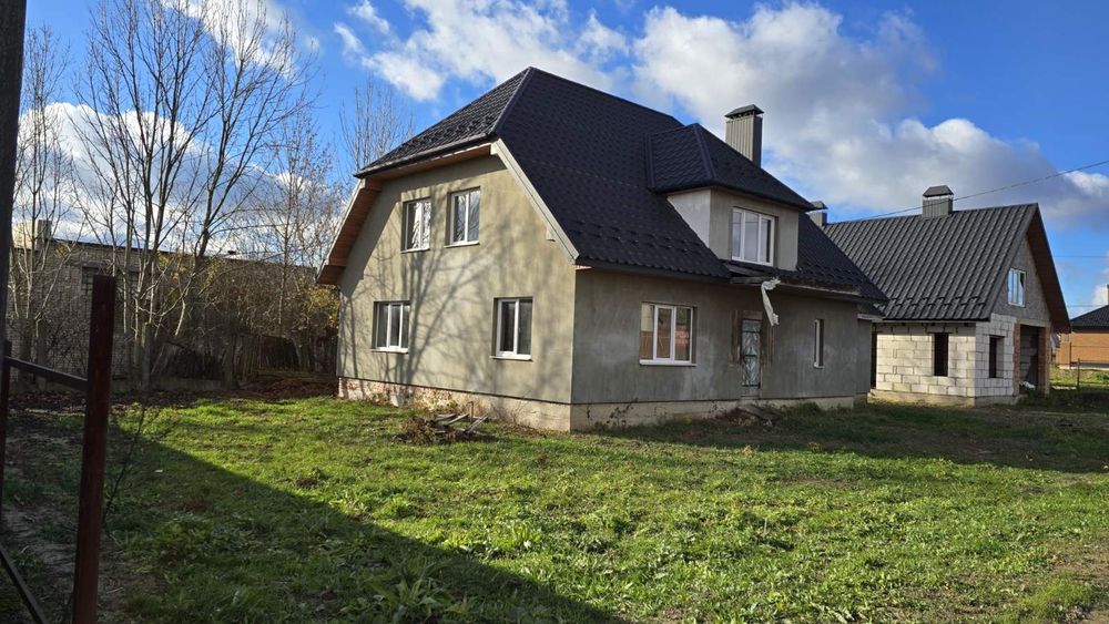 Продам новий сучасний будинок  
Загал