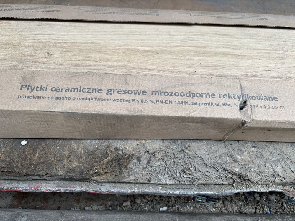 Plytki gres Tubądzin 1198x190x8mm Mountain Ash Gold seria Korzilius