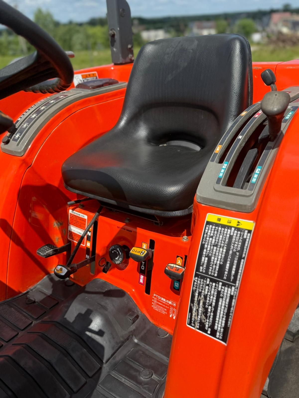 Traktor traktorek 4x4 Kubota GT23 śliczny wspomaganie 23 km