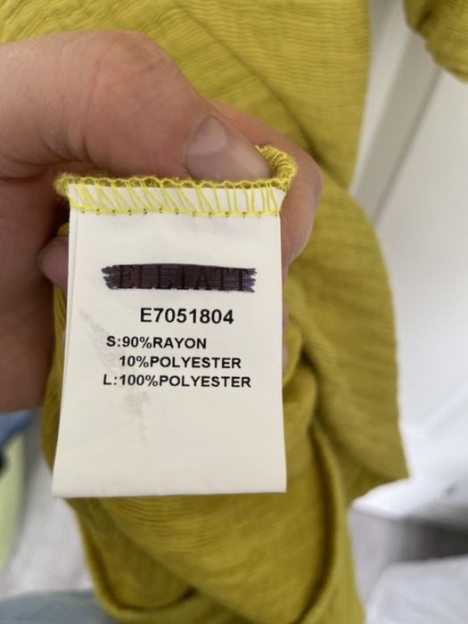 Asos M sukienka na jedno ramie seledynowa na wesele