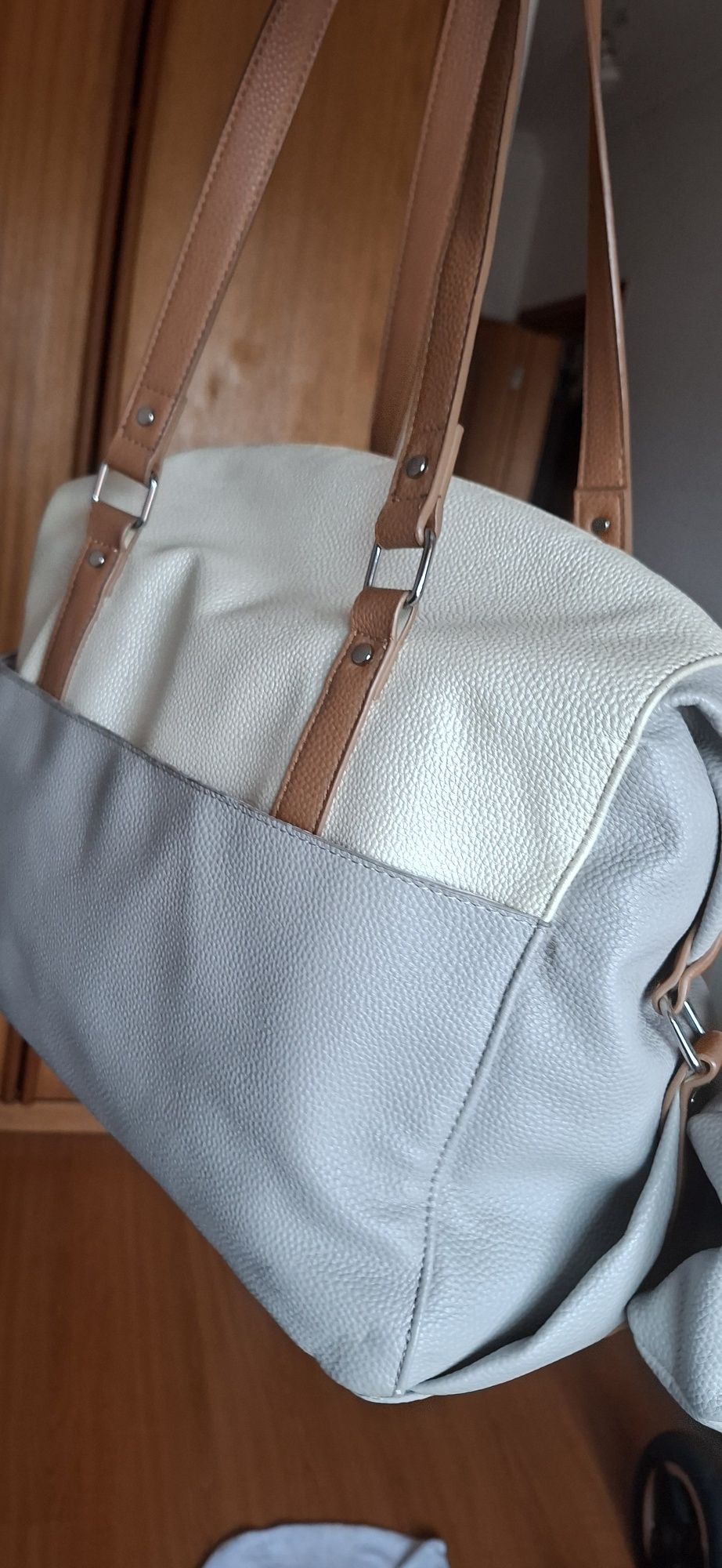 Mala + bolsa termica de biberon + trocador