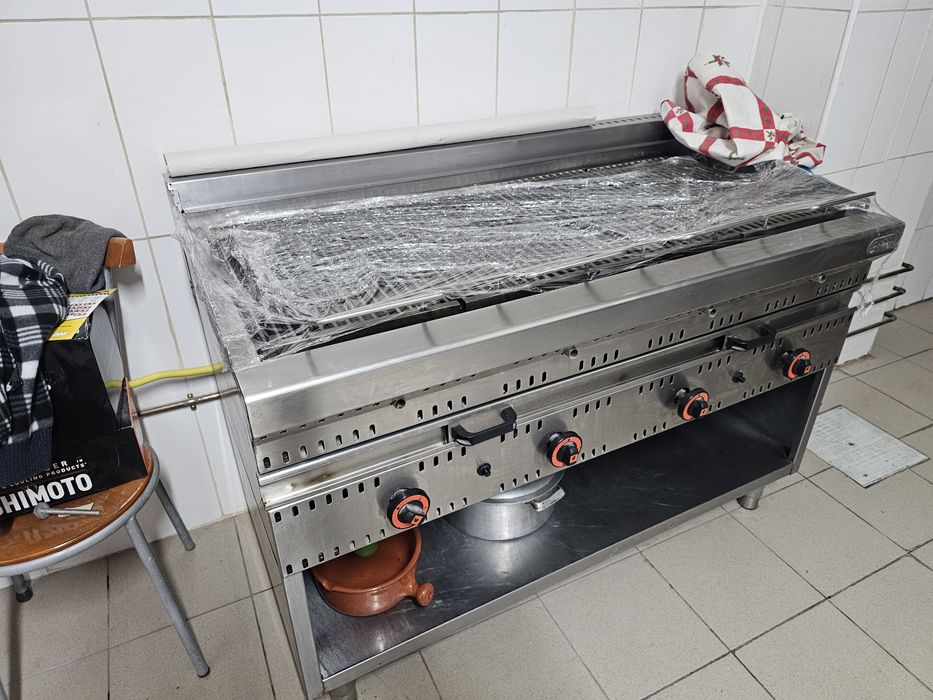 Vendo  grelhador industrial
