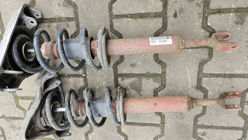 Audi A4 B6 B7  amortyzator mcpherson przód przedni sprężyna
