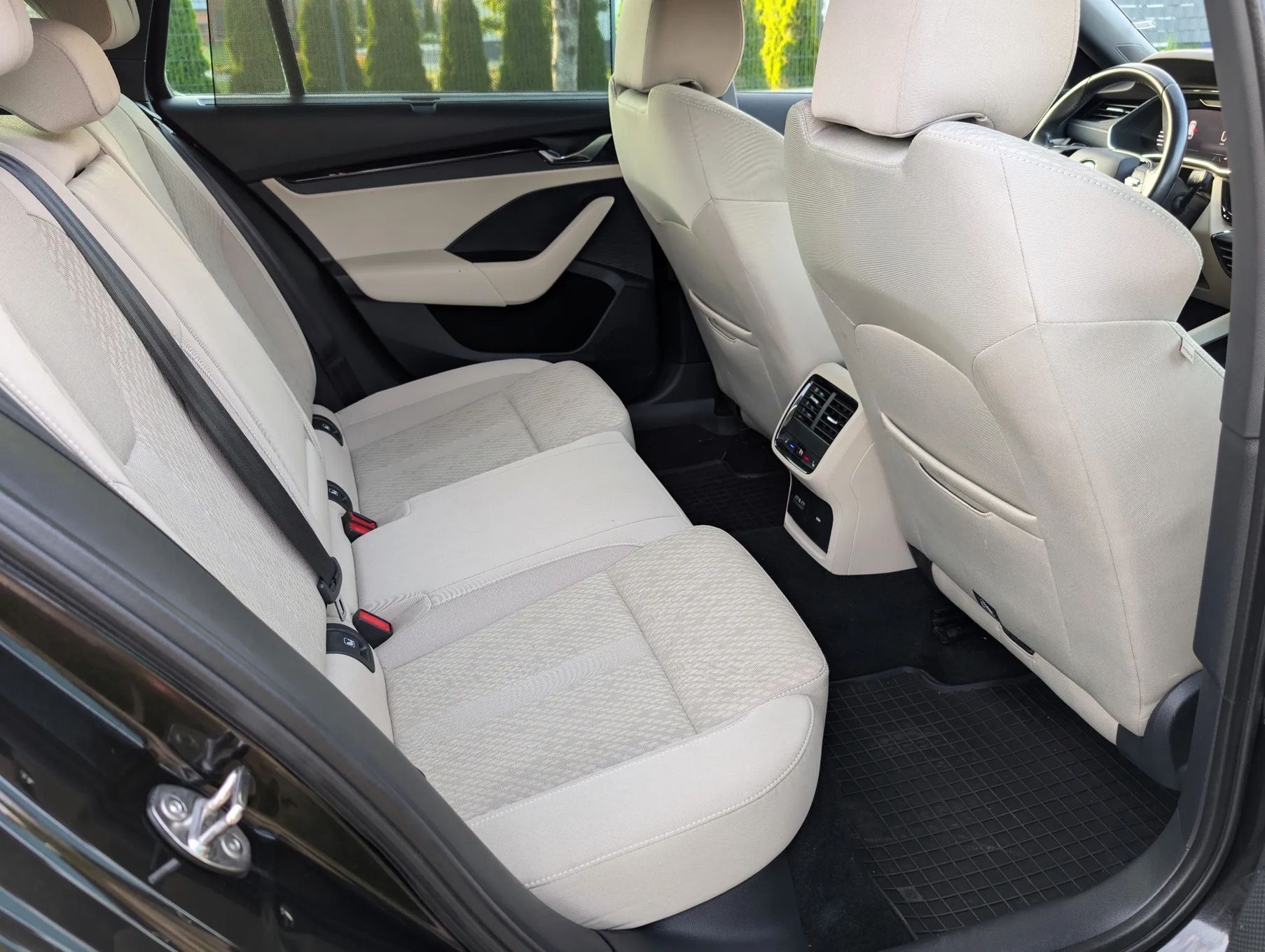 Skoda Octavia Style 2.0 TDI 150KM, DSG, LED, panorama, ambient, ACC, Bliss, hak
