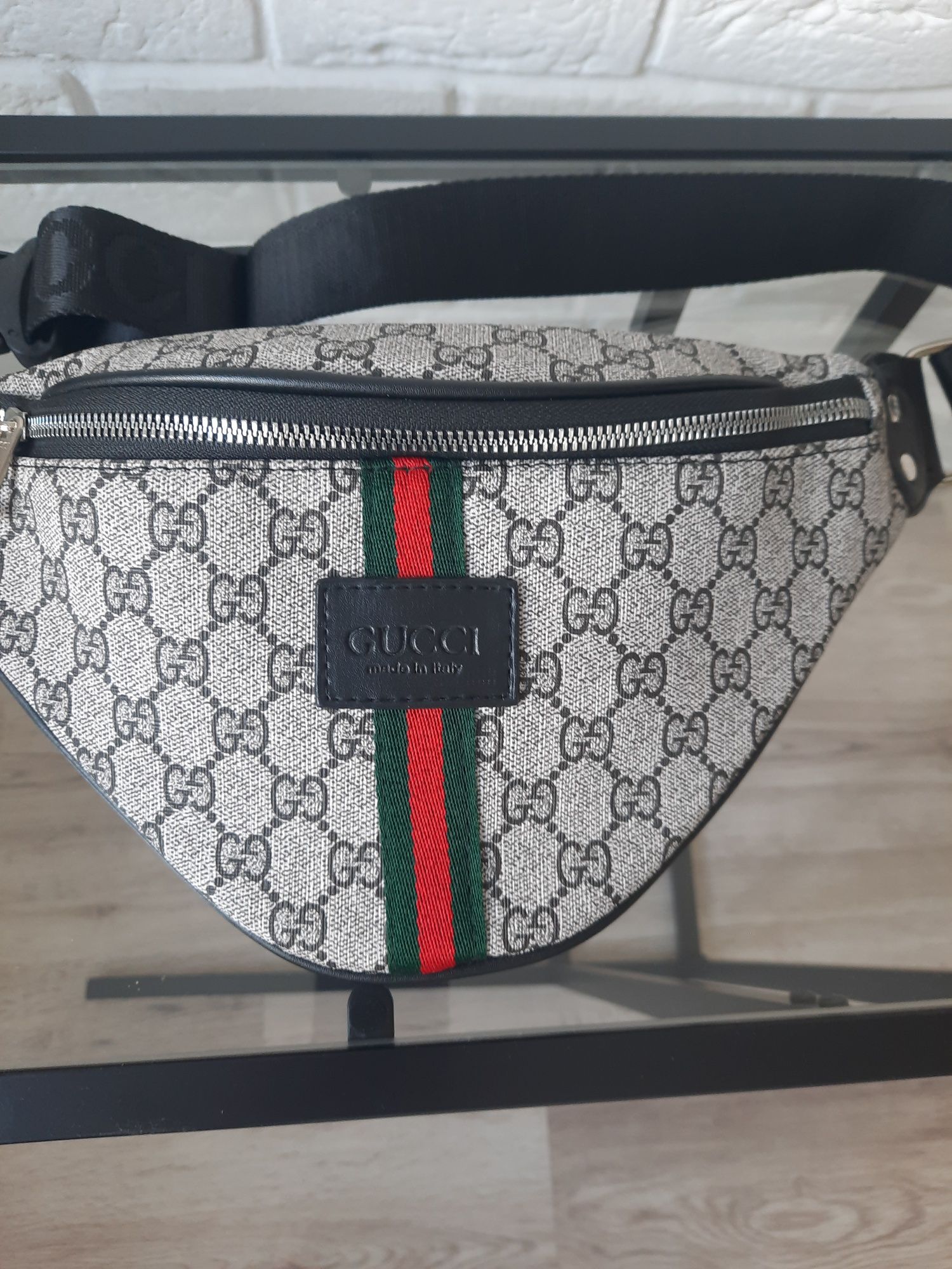 Torebka nerka Gucci nowa.