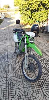 Moto Kawasaki lx250s,pega a primeira !