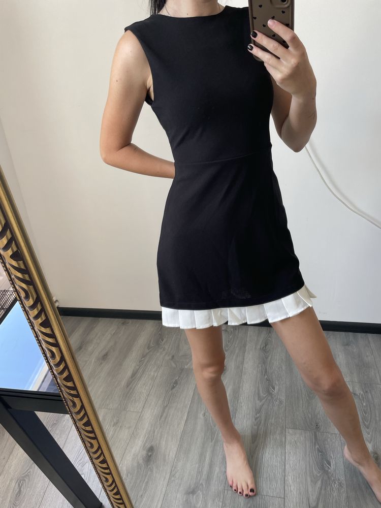 Плаття коротке