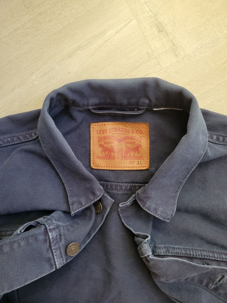 Пиджак ветровка  Levi's котон/джинс XL , Tommy Hilfiger футболка