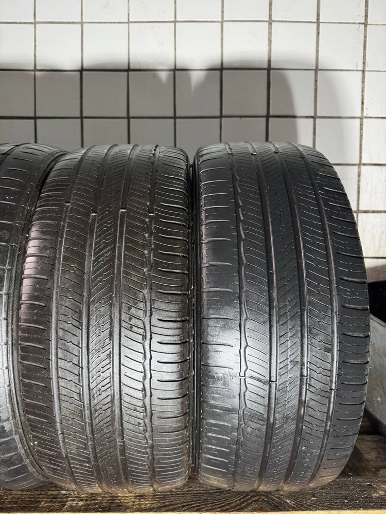 235/45/18 Bridgestone-Michelin