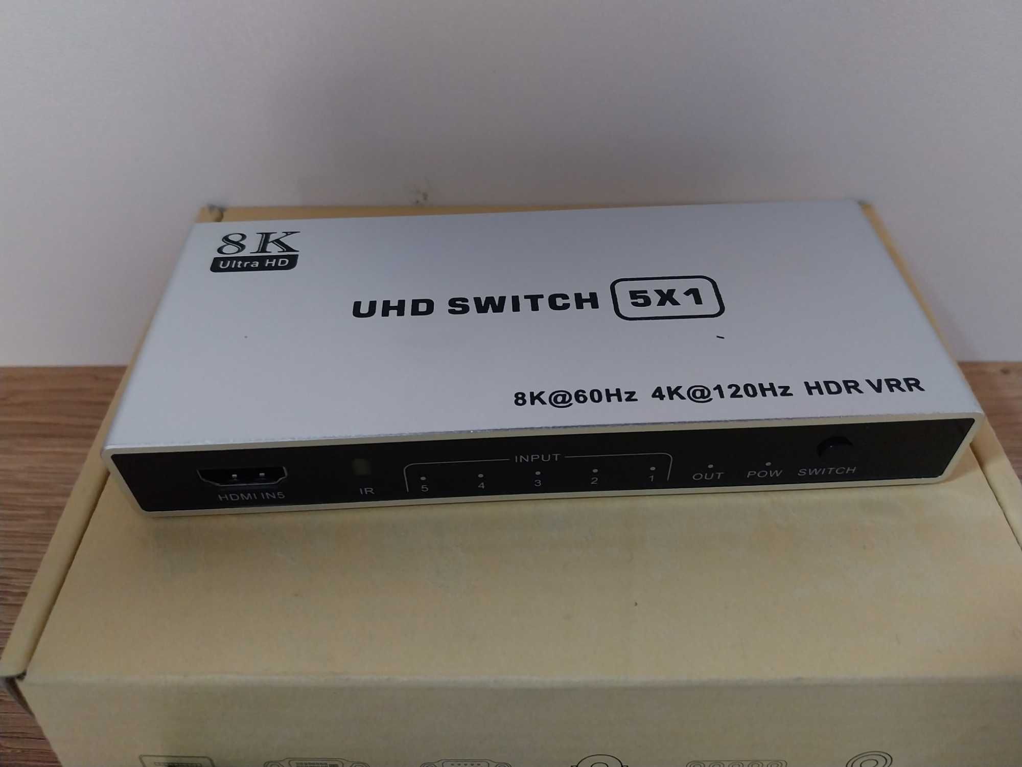 Przełącznik switch HDMI 4K120Hz 8K60Hz pilot rozdzielacz