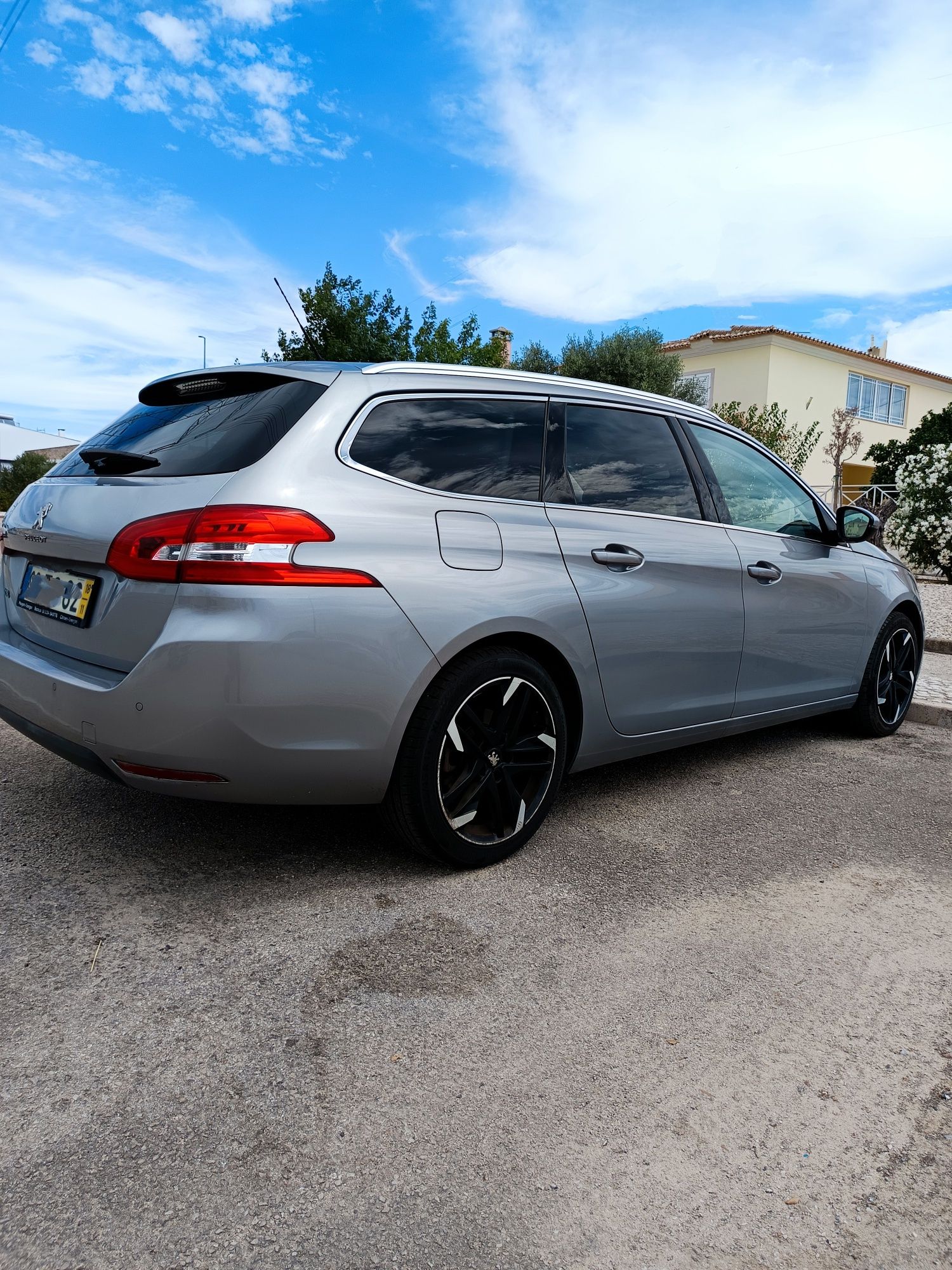 Peugeot 308 1.5 blueHdi sw Allure