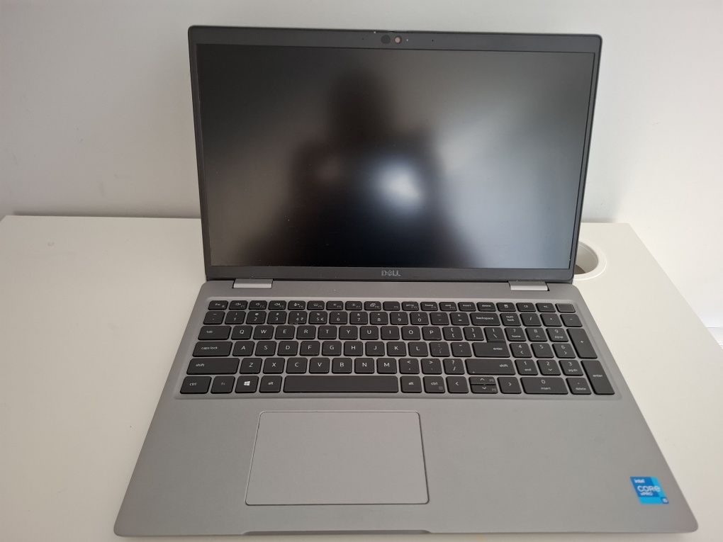 Laptop biznesowy Dell Latitude 5520