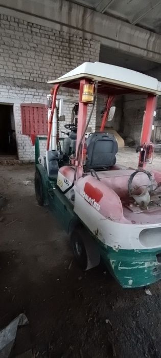 Навантажувач вилковий