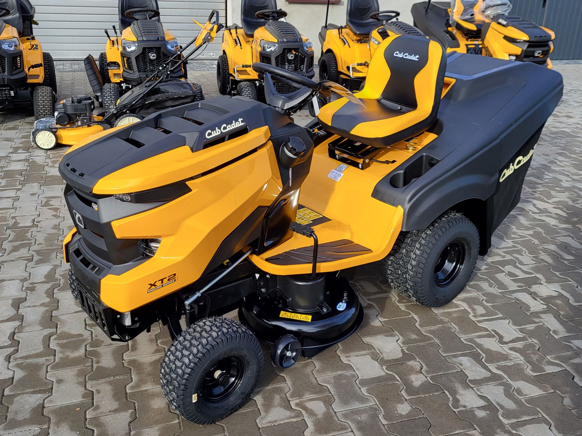 Cub Cadet XT2 PR95 V2 Kawasaki 18KM traktorek kosiarka