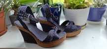 Buty damskie na koturnie, rozm. 37