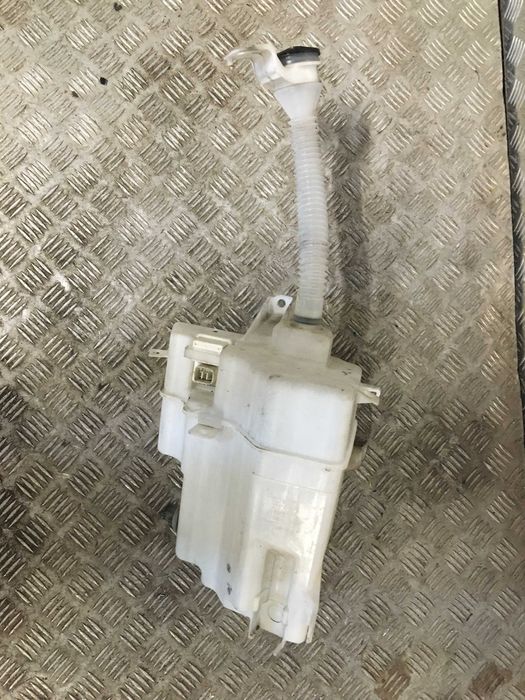 Zbiorniczek spryskiwaczy Toyota Rav 4 11-18r. 2.5 USA