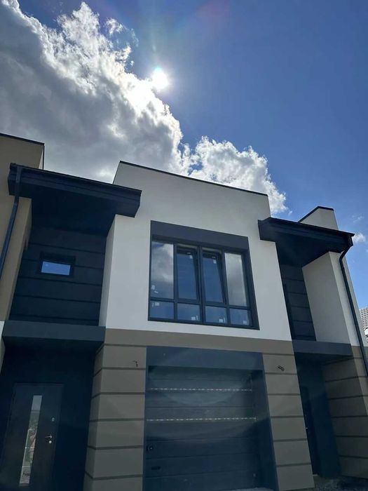 ОСТАННІЙ будинок! Продаж якісних таунхаусів з гаражем в Крихівцях