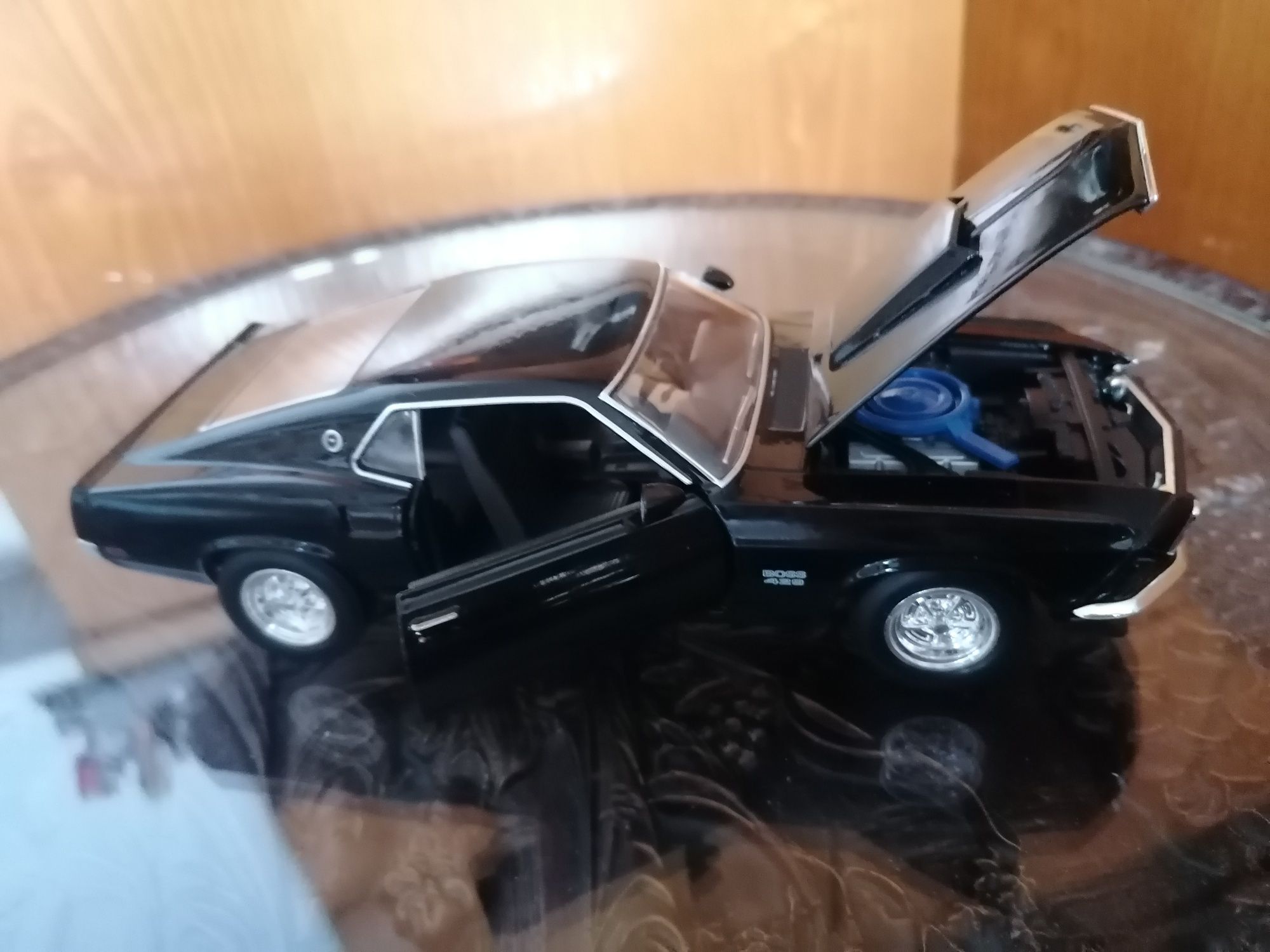 Model auta Ford Mustang Boss