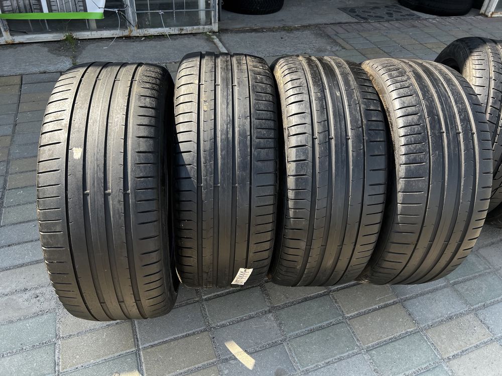 Шини 255/40/21 бу Pirelli літні;Резина склад R21;