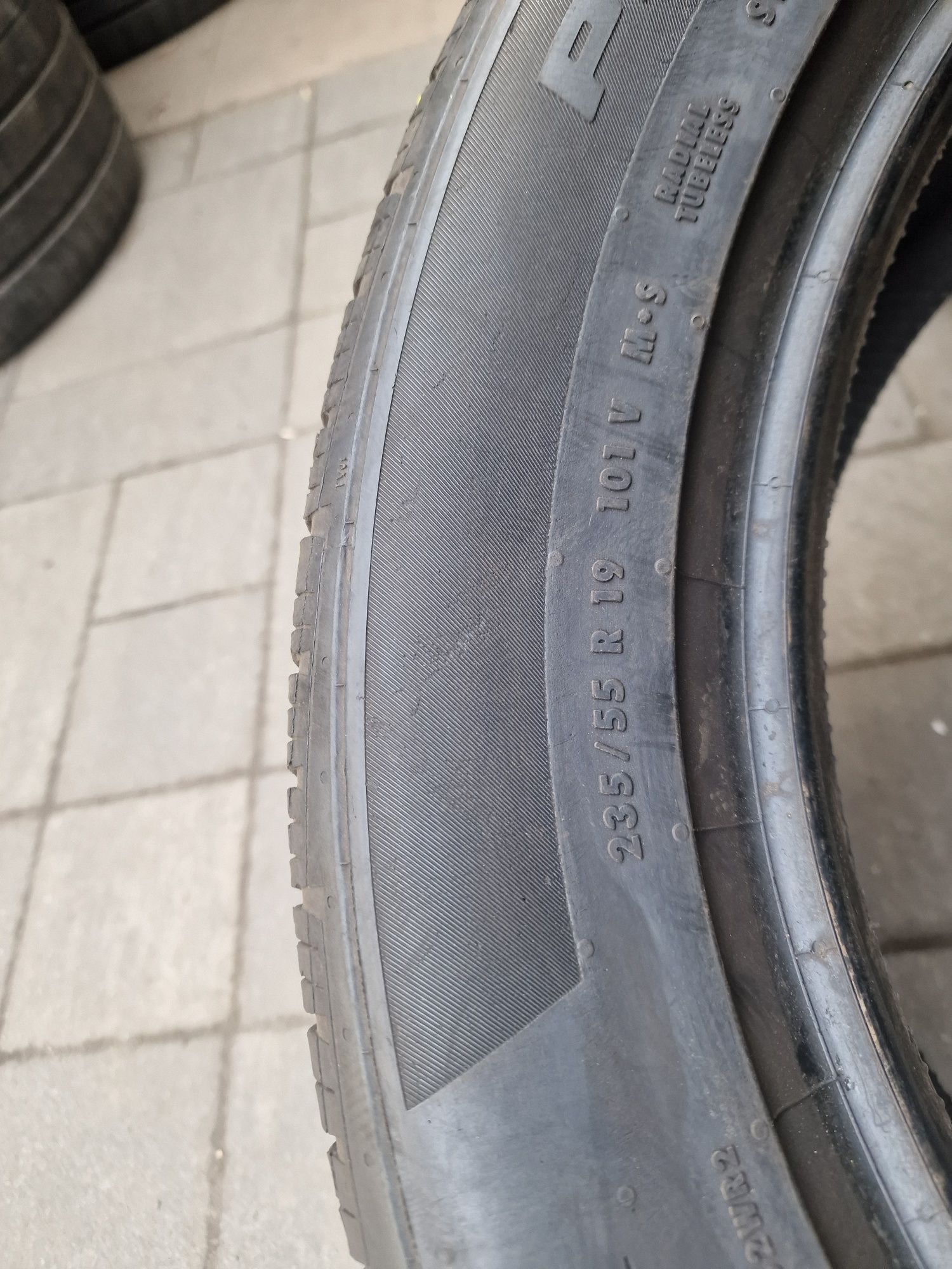 Одна шина 235/55 R19 Continental Procontact TX
