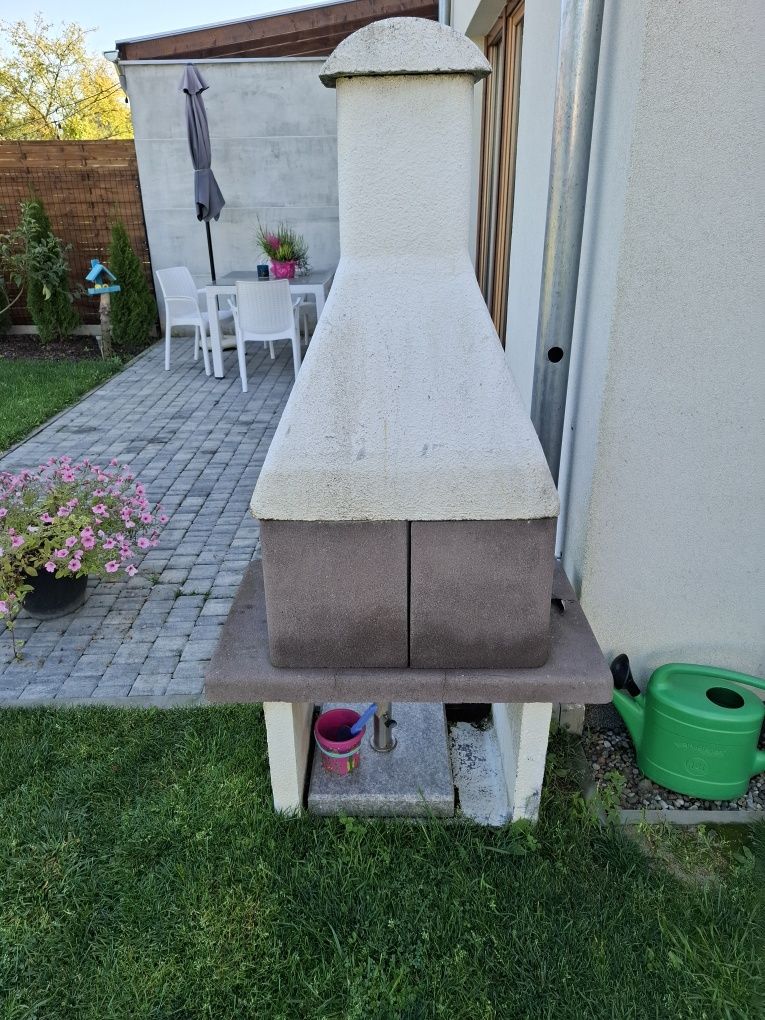 Grill ogrodowy betonowy
