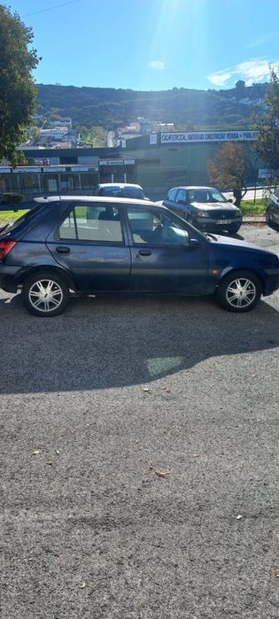 Carro ford fiesta 99