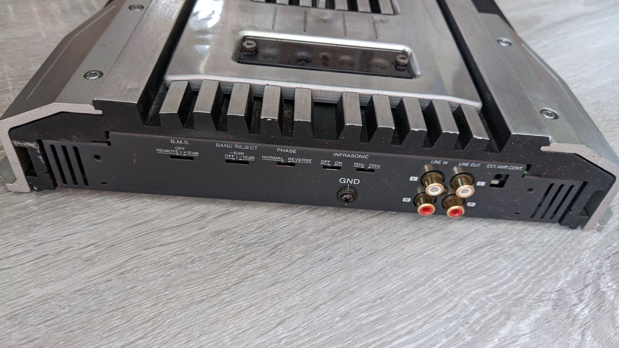 Kenwood KAC-PS810D – wzmacniacz mono 1000W RMS