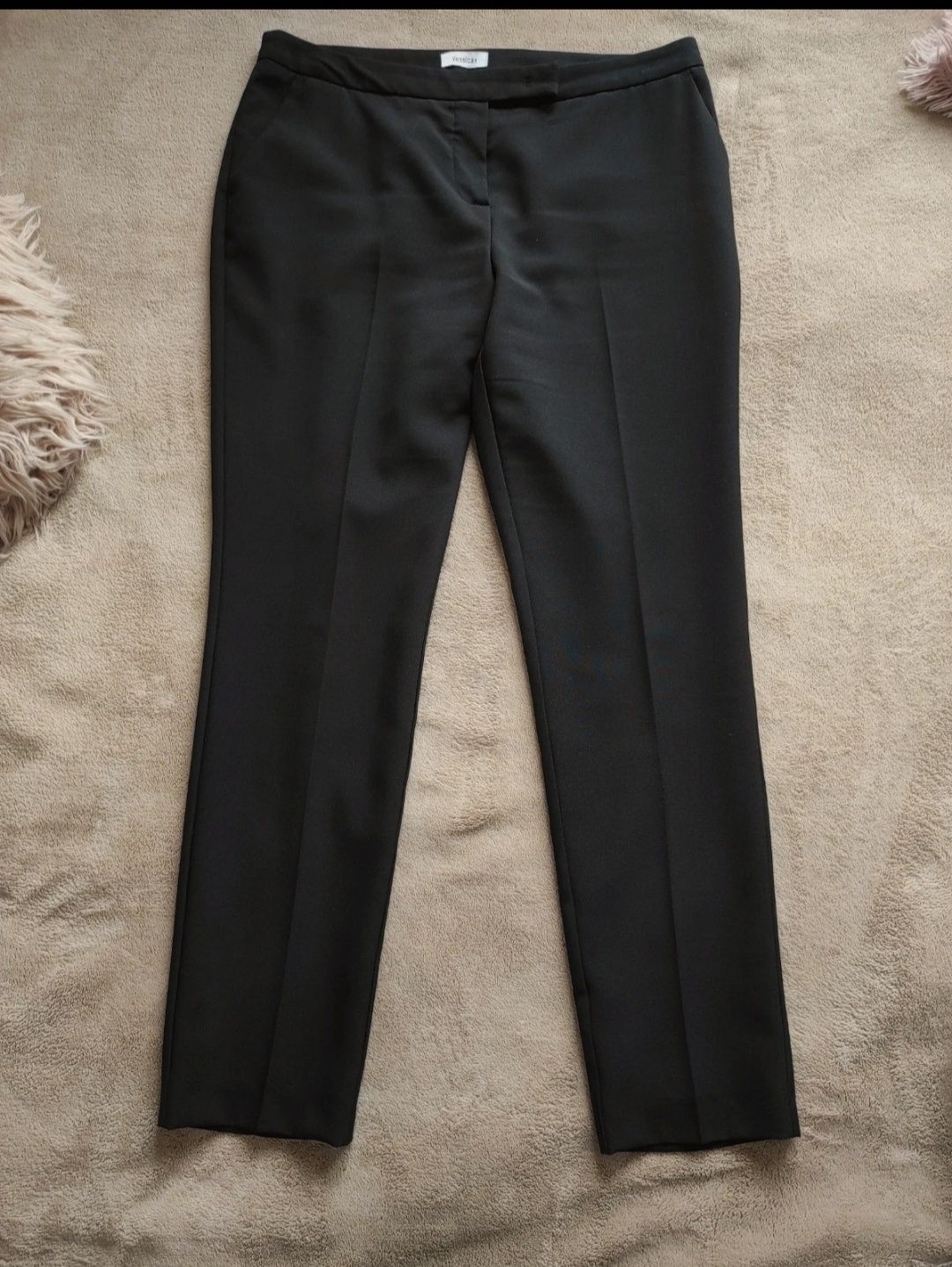 Czarne eleganckie spodnie C&A Jessica rozmiar 38