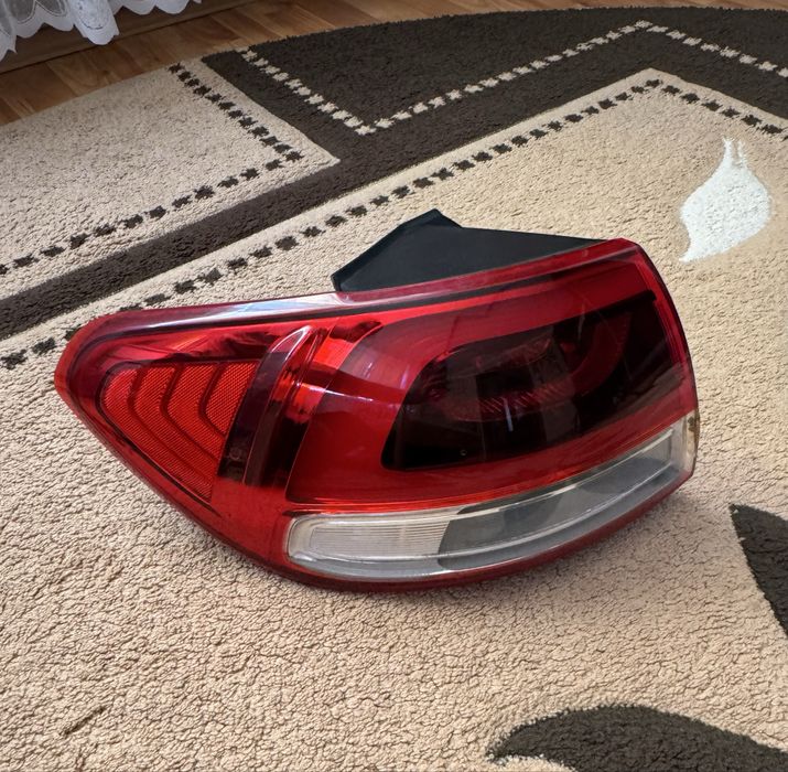 Фара Kia Sorento 2016