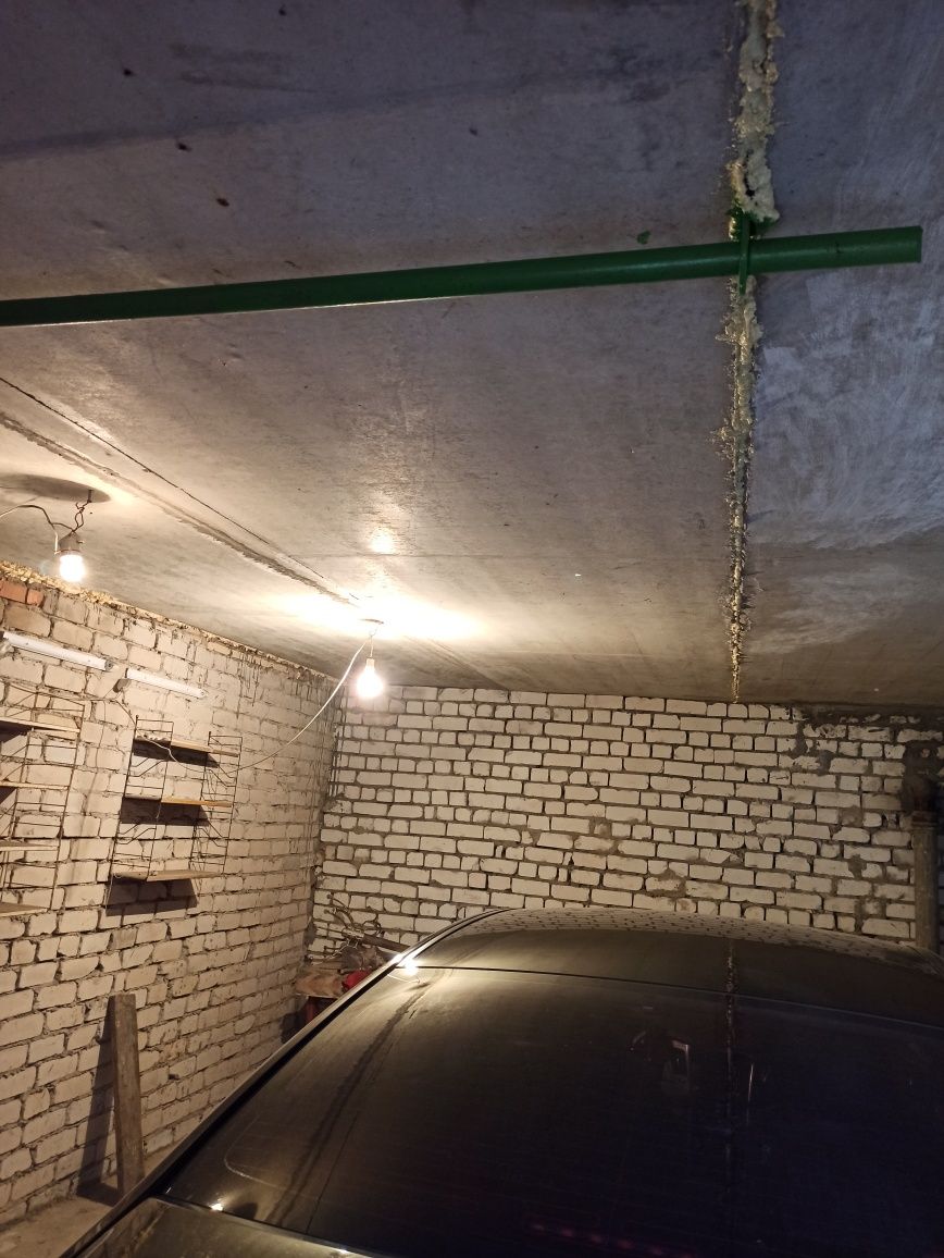 Продам капитальный гараж в Кооп Цитадель район хлебозавода, зав Весна