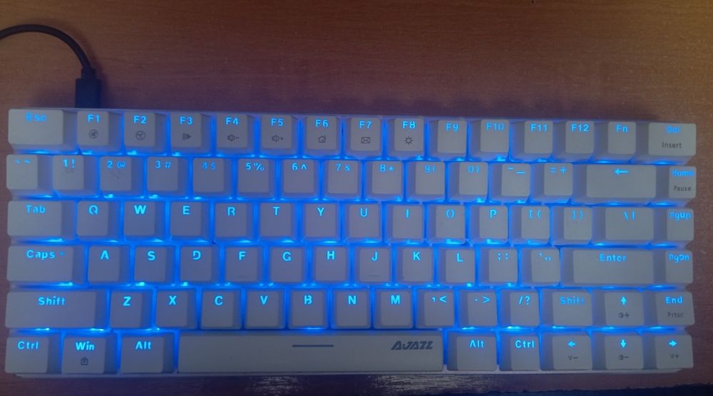 Продаю клавиатуру ajazz