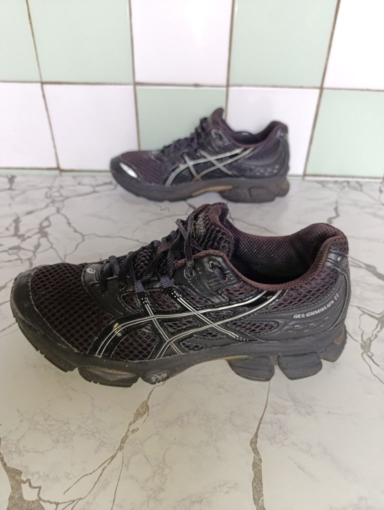 Asics cumulus p.42 GT-1000,2000, Kayano, lyte v, Nimbus