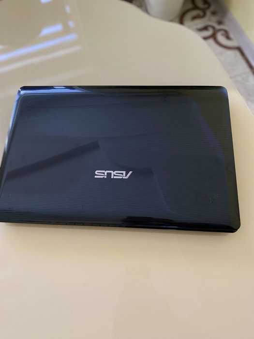 Ноутбук на запчастини