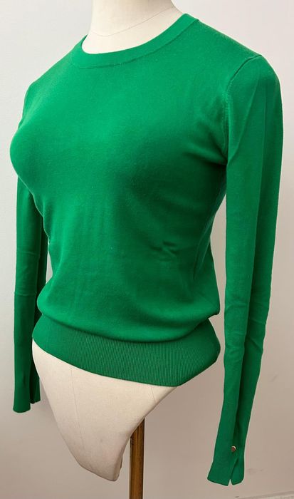 Camisola verde com botões dourados Zara