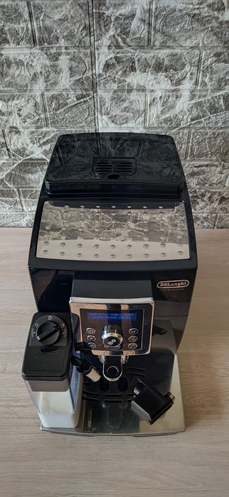 Кавомашина/кавоварка Delonghi Cappuccino, ecam 23.460