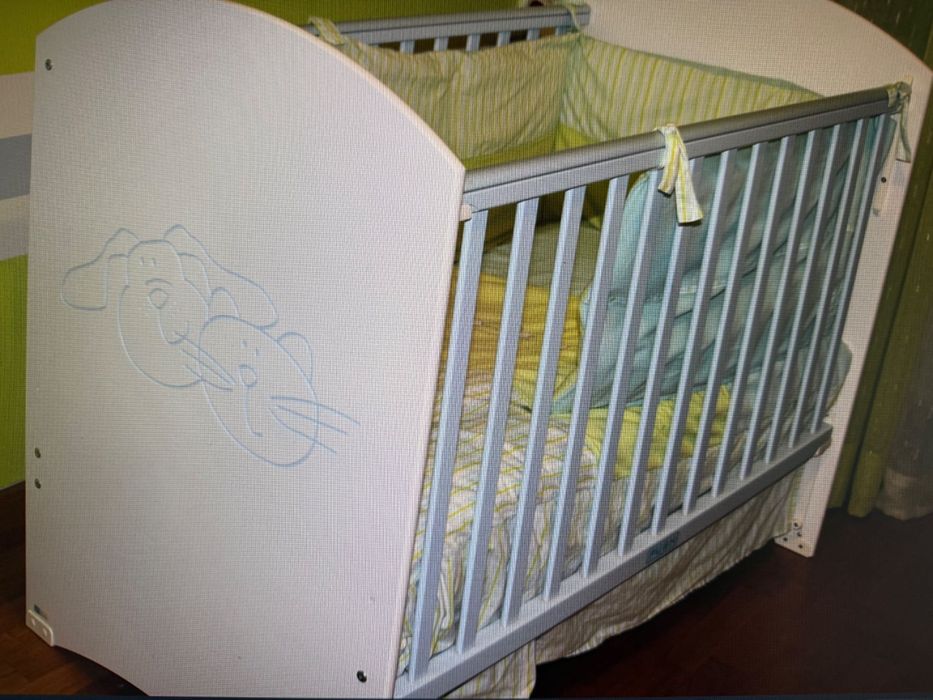 Cama de grades para bebé