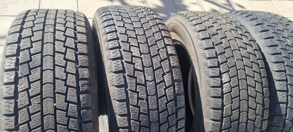 Cadillac шини  hankook 275/60 r18