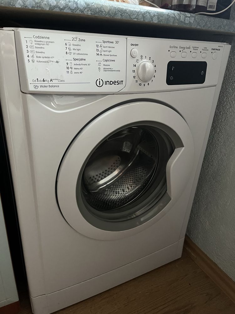 Pralka Indesit 6 kg,