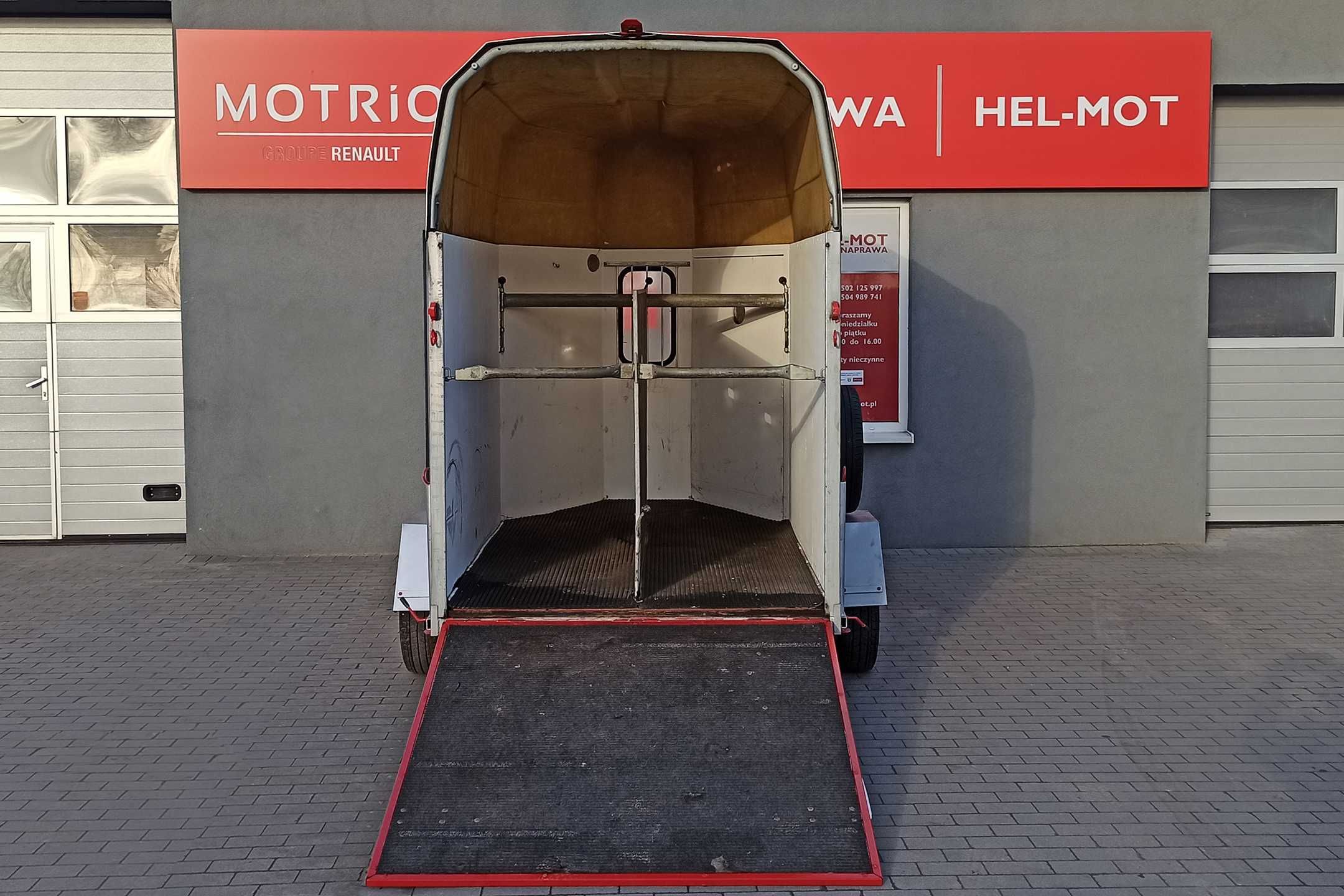 Wypożyczalnia Wynajem Wynajmę Przyczepę do przewozu zwierząt Koniowóz