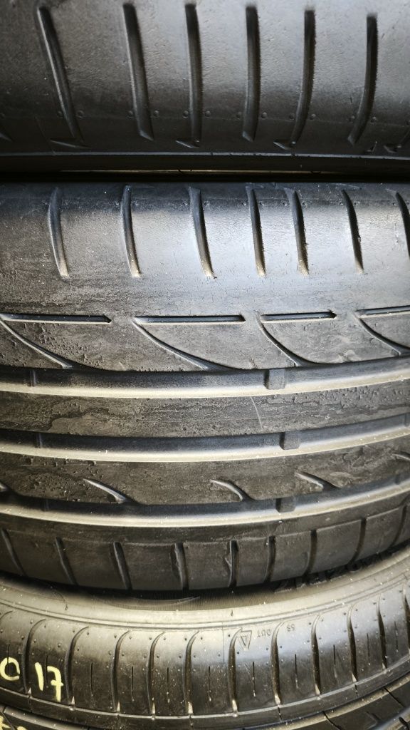 Pneus  245/40/17