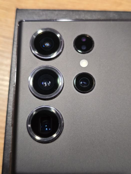 Samsung S23ultra - stan idealny